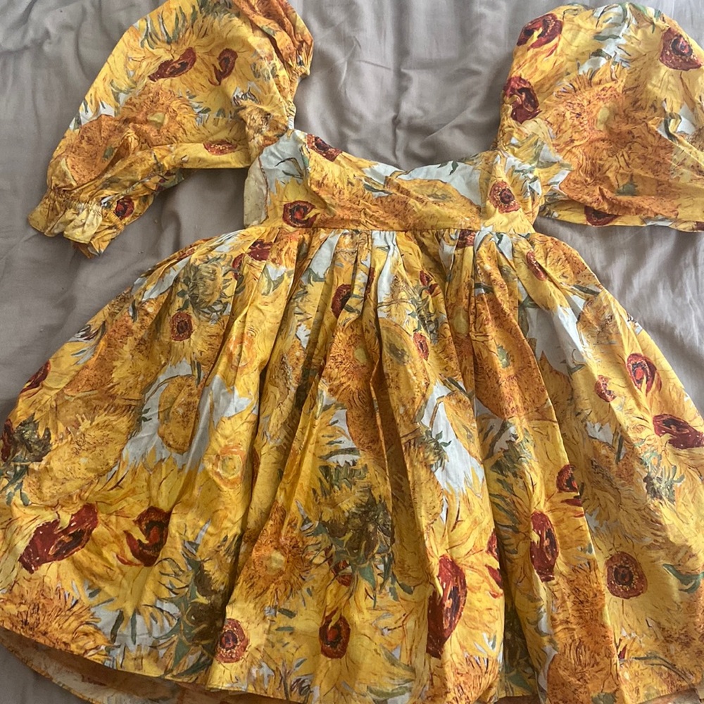 Selfie Sunflower Puff Dress
